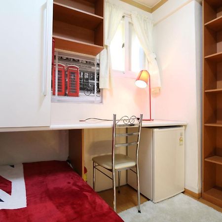 Female Only - Coco Stay Jongno Hyehwa Station Сеул Екстер'єр фото