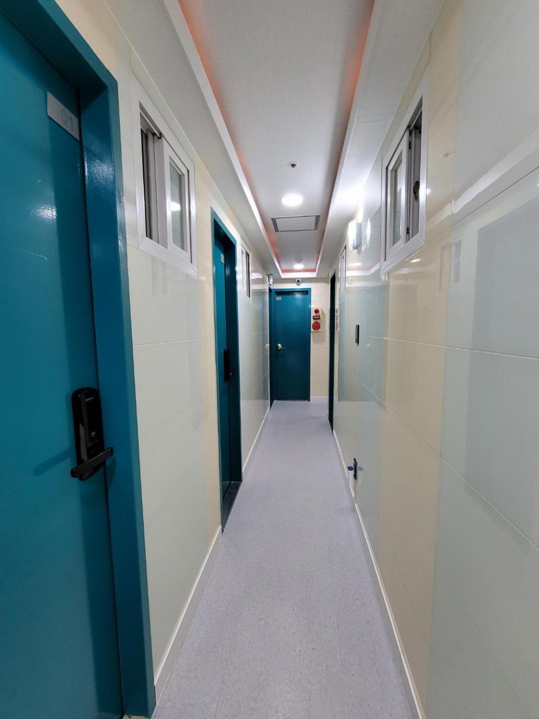 Female Only - Coco Stay Jongno Hyehwa Station Сеул Екстер'єр фото