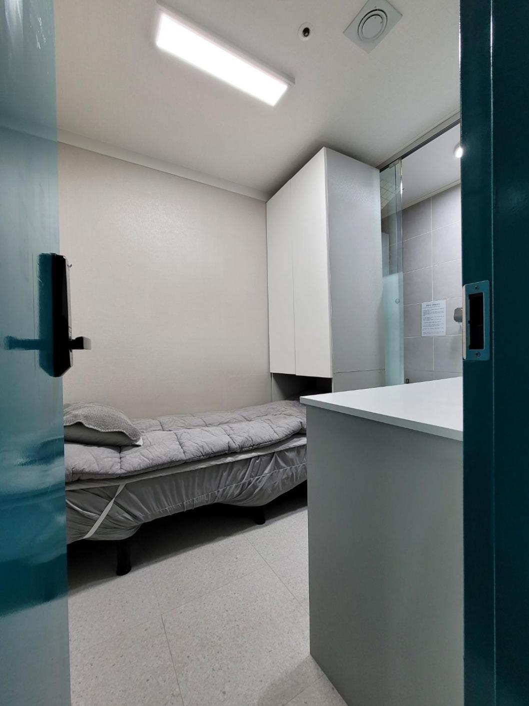 Female Only - Coco Stay Jongno Hyehwa Station Сеул Екстер'єр фото
