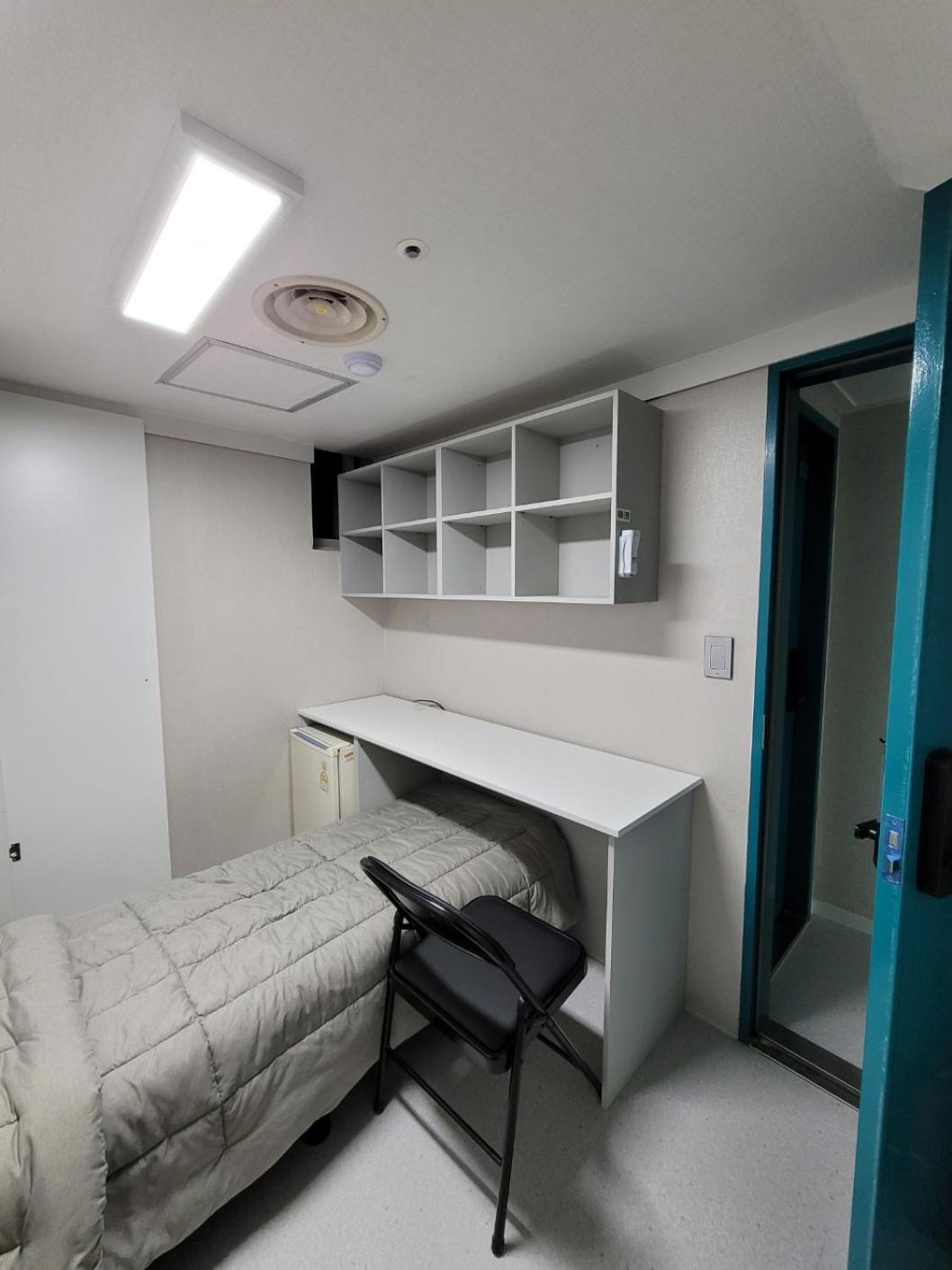 Female Only - Coco Stay Jongno Hyehwa Station Сеул Екстер'єр фото