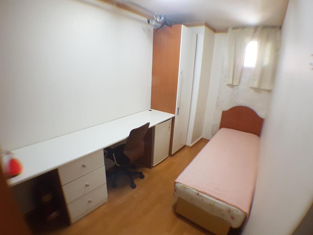 Female Only - Coco Stay Jongno Hyehwa Station Сеул Екстер'єр фото
