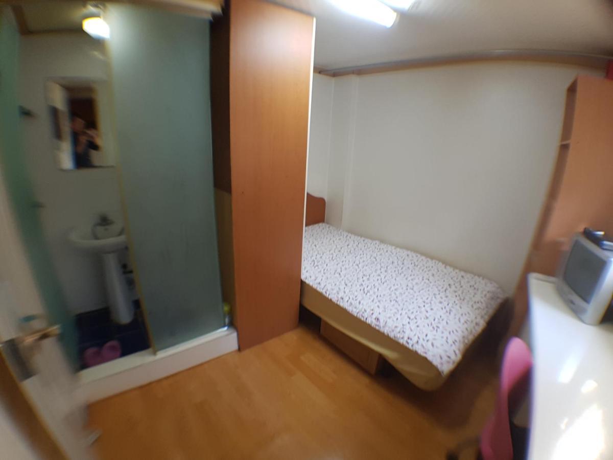 Female Only - Coco Stay Jongno Hyehwa Station Сеул Екстер'єр фото